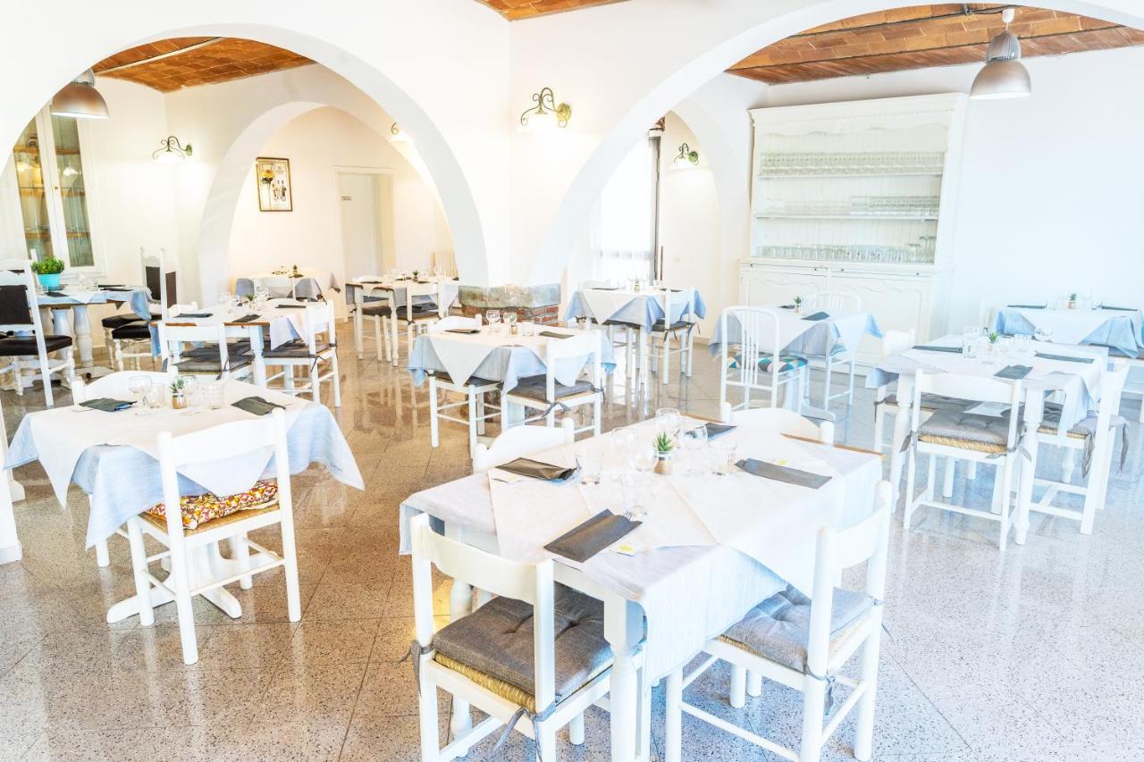 Hotel The Flash - Venturina Terme Bagian luar foto