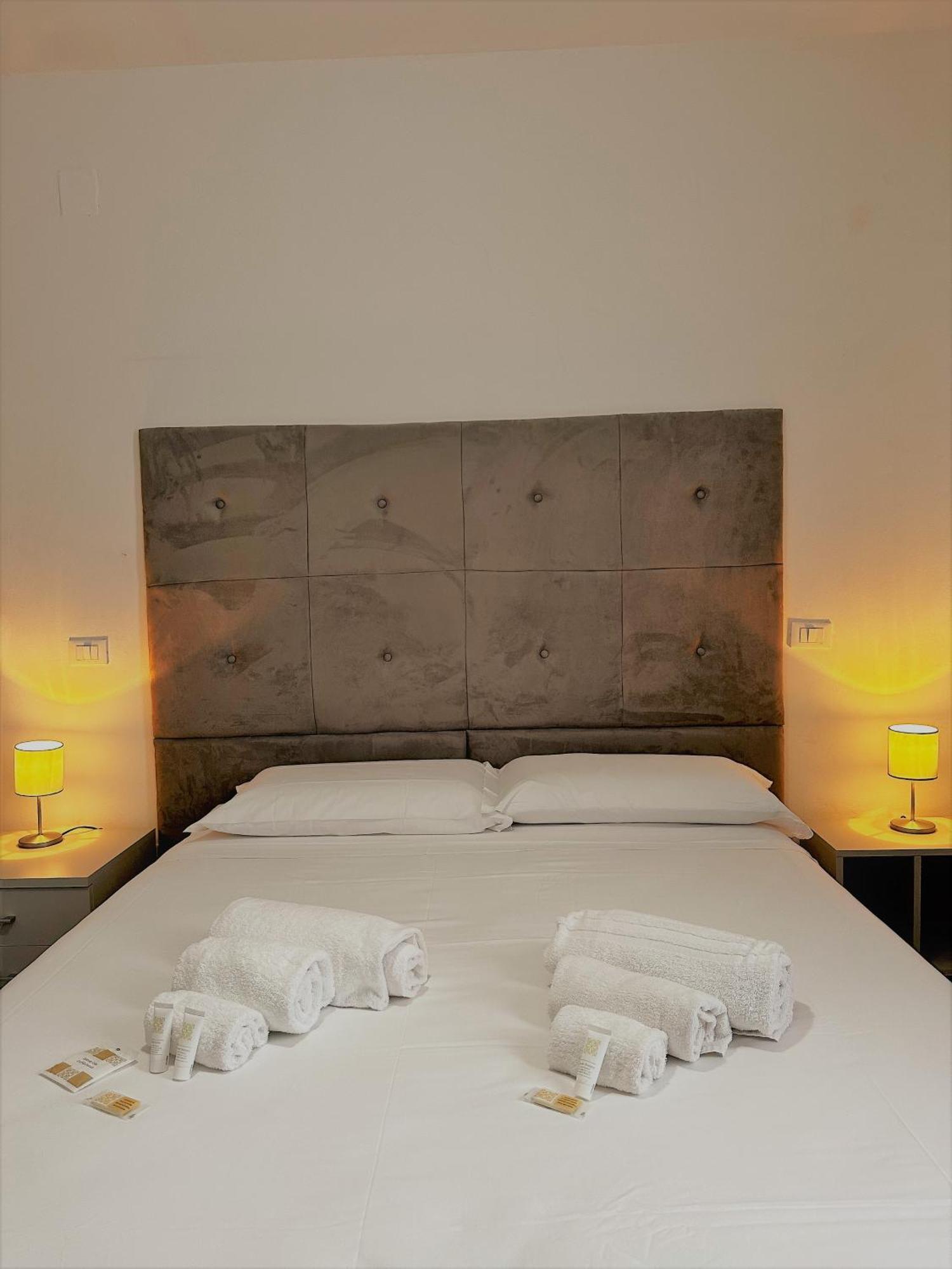 Hotel The Flash - Venturina Terme Bagian luar foto