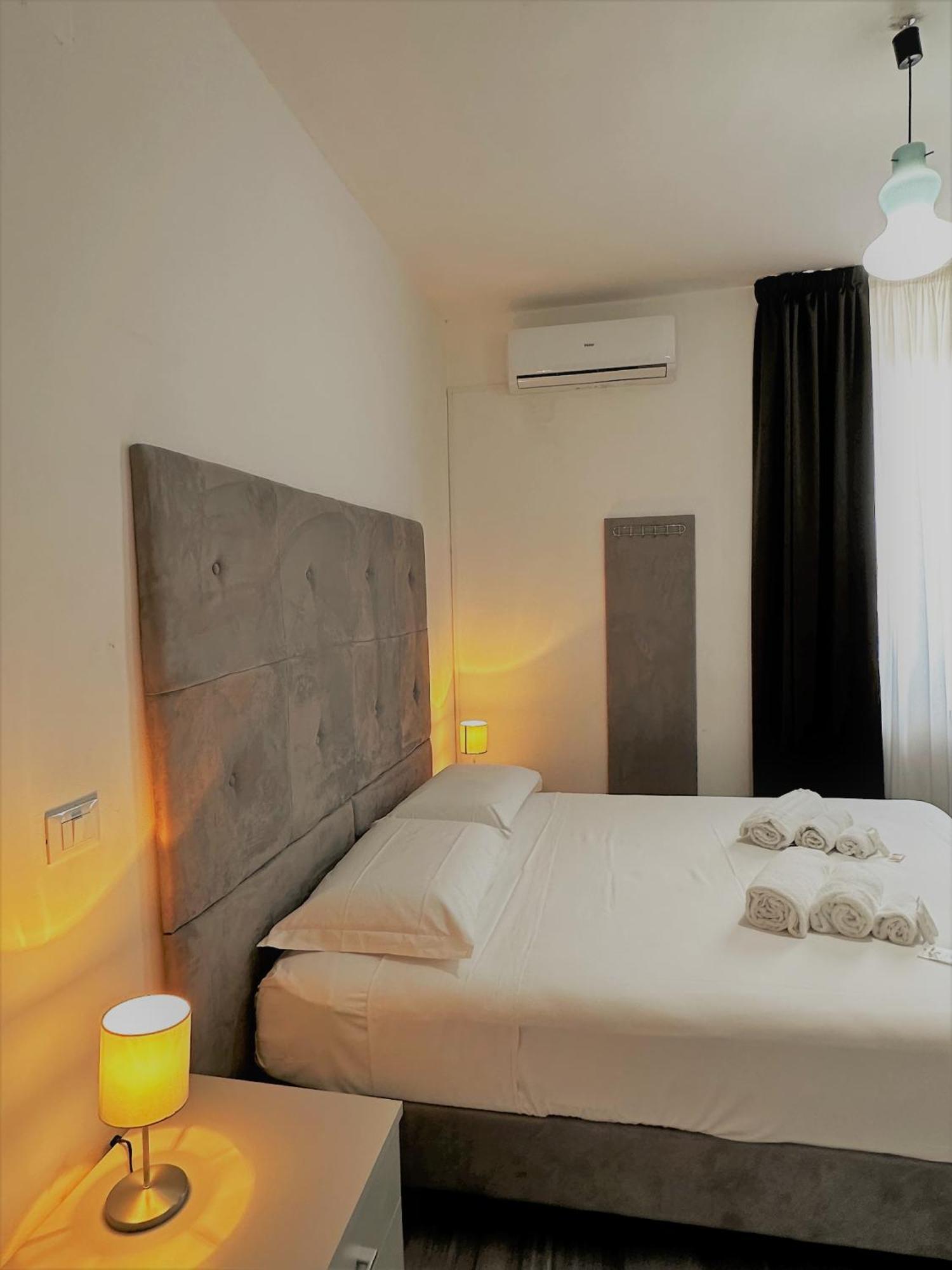 Hotel The Flash - Venturina Terme Bagian luar foto