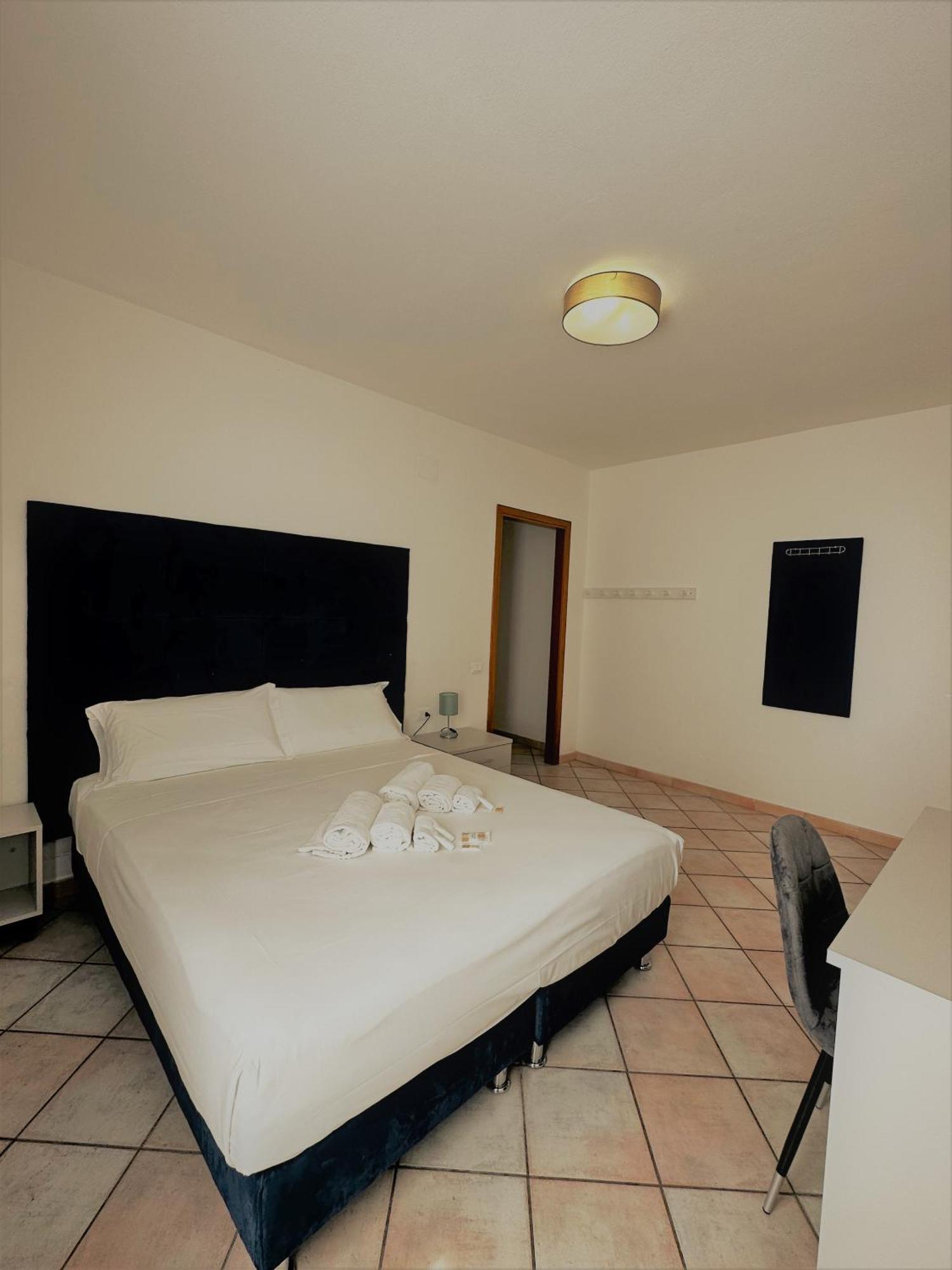 Hotel The Flash - Venturina Terme Bagian luar foto